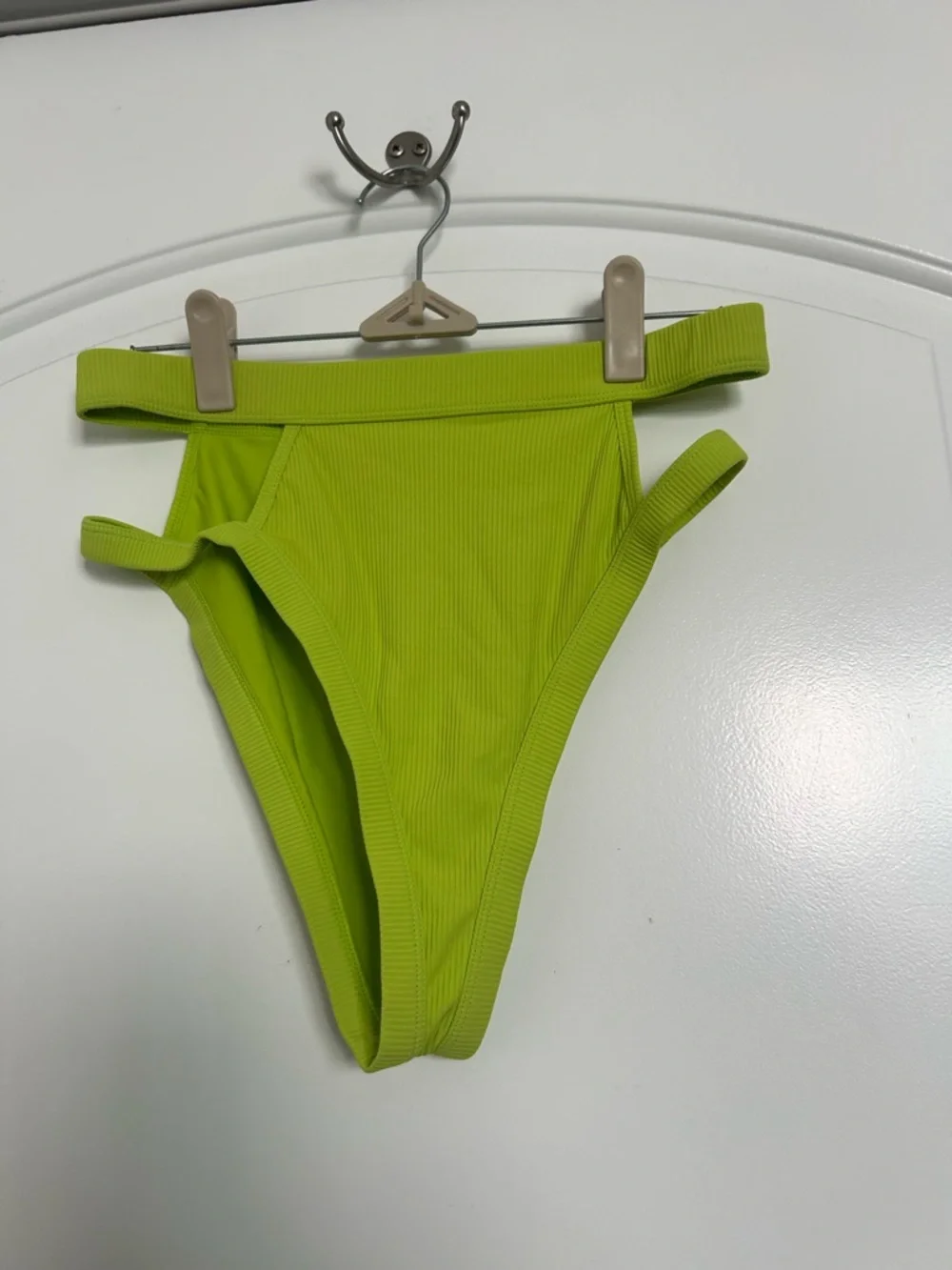 Lovers & Friends Ribbed Bikini Bottom Green size M vacation chic summer travel - Picture 8 of 10